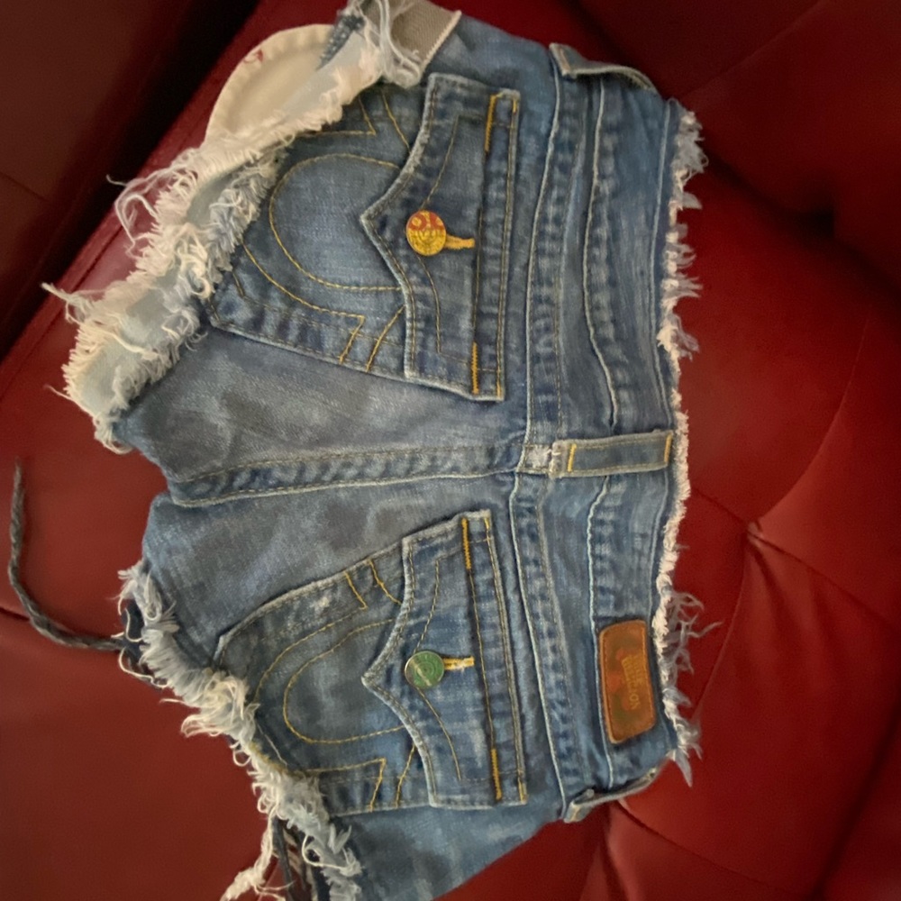 True religion, Short jean shorts.